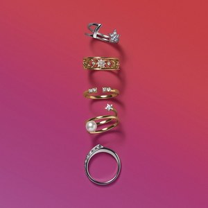 スタージュエリー秋の新作 - ”願い叶う”ピンキーリングや夕陽の輝きを閉じ込めたカラーストーンピアス|写真6