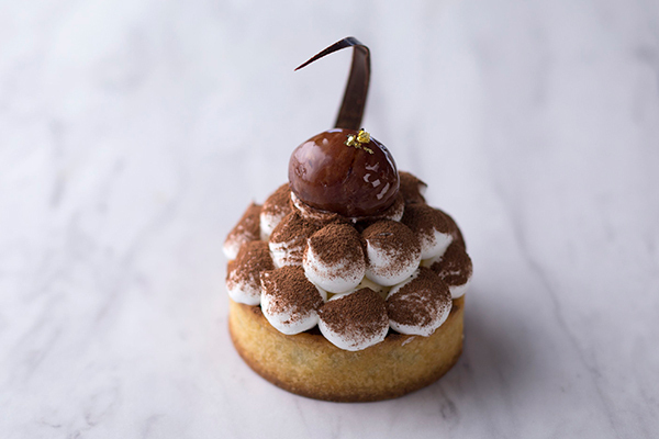 シェラトン・グランデ・トーキョーベイ・ホテル「マロンとチョコのムース」や「モンブランデニッシュ」