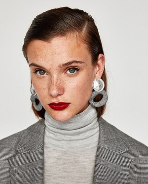 ZARA2017年秋冬の新作アクセサリー - 1点物のような大振りピアス