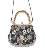 リリー ブラウン×明治CHELSEA、ヴィンテージ感あふれるフラワープリントブラウスやブーツなど｜写真7