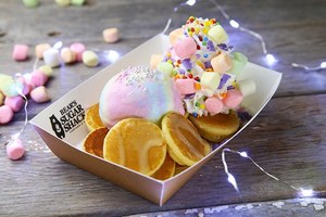 テイクアウトパンケーキ専門店 ベアーズ シュガー シャック 新宿駅東南口に 30種類以上のトッピング ファッションプレス