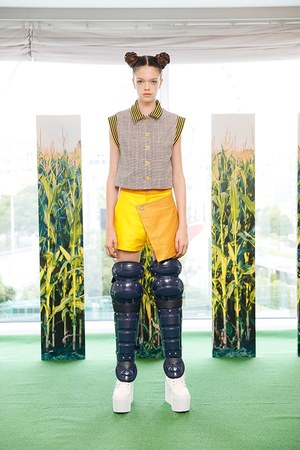 ミチコ コシノ(MICHIKO KOSHINO) 2018年春夏ウィメンズ&メンズコレクション  - 写真11