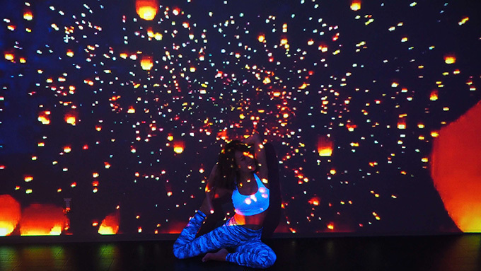 新感覚のフィットネス「星空のランタンヨガ」渋谷で期間限定開催、幻想的な空間で究極のリラックス体験を｜写真2