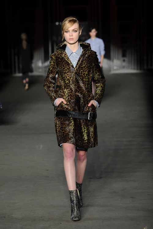 DIESEL BLACK GOLD 2012-13年秋冬ウィメンズコレクション - ユニークなロックスタイル | 写真