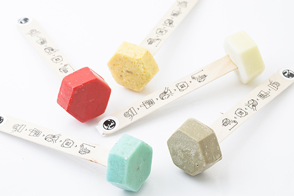 ロリポップキャンディー｜ラッシュの「ホットオイルトリートメント」シャンプー前に溶かして使う、キャンディー風の新ヘアケア