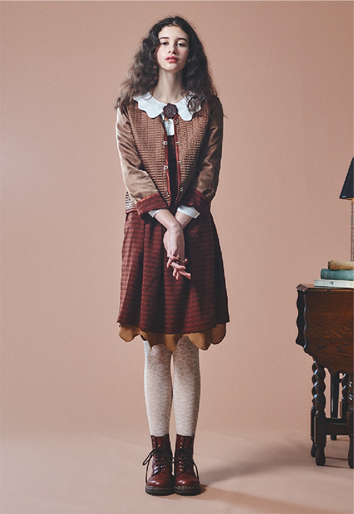 写真2/12｜Q-pot. Dressの秋冬コレクション、学校をイメージした
