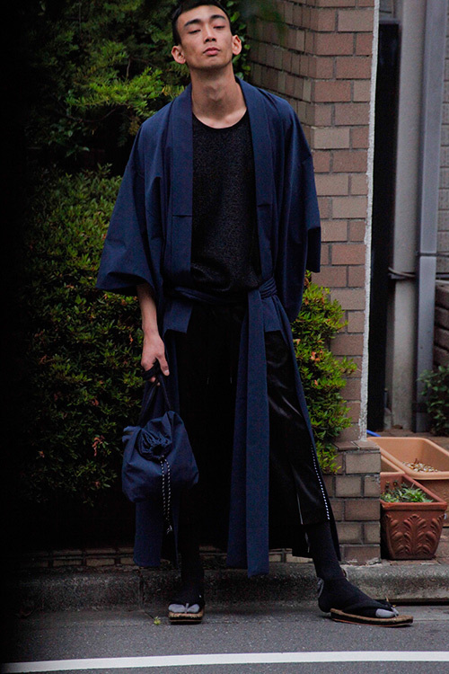 Y. & SONSから”伸縮＆撥水”する「ハイブリッドきもの」ぴゃるこの山口壮大とコラボ | 写真