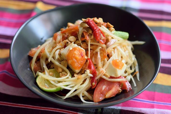 「ソムタムダー」