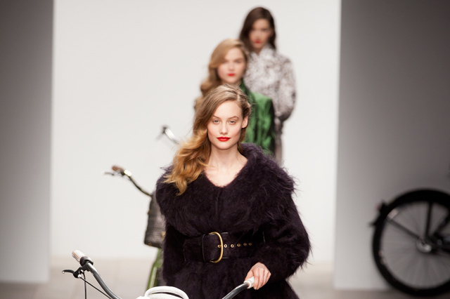 ピーピーキュー 2012-13年秋冬  ウィメンズ コレクション