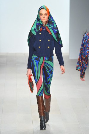 イッサ ロンドン 2012-13年秋冬コレクション - 華やかなプリントで描くシベリア鉄道の旅｜写真20