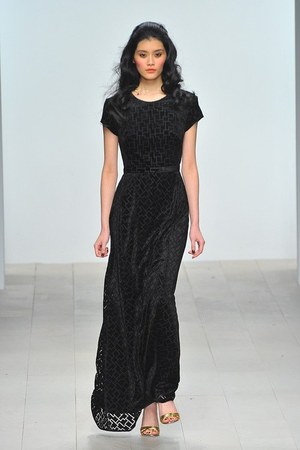 イッサ ロンドン 2012-13年秋冬コレクション - 華やかなプリントで描くシベリア鉄道の旅｜写真45