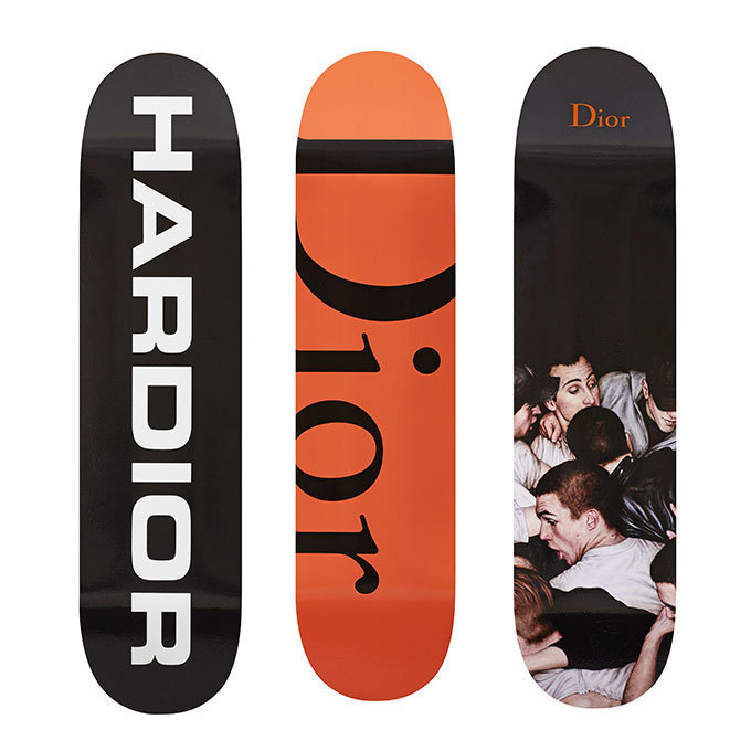 左から) SET DE 3 SKATEBOARDS “HARDIOR"、"DIOR"、“MOSH PITS" 各110,000円＋税