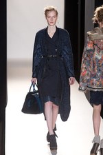 マルベリー(MULBERRY) 2012-13年秋冬コレクション - レトログラマラスなマルベリーガール｜写真26