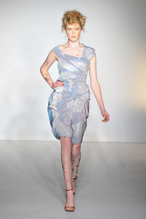 ヴィヴィアン・ウエストウッド レッドレーベル(Vivienne Westwood RED LABEL) 2012-13年秋冬 ウィメンズコレクション シルエット - 写真42
