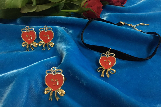 ジェニー ファックス新ライン、キュートなイヤリングやチョーカーなどヴィレッジヴァンガード限定発売