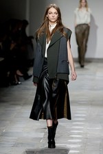 トップショップ ユニーク 2012-13年秋冬コレクション - 肩の力を抜いて楽しむ都会のガールズスタイル｜写真3