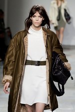 トップショップ ユニーク 2012-13年秋冬コレクション - 肩の力を抜いて楽しむ都会のガールズスタイル｜写真10