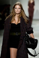 トップショップ ユニーク 2012-13年秋冬コレクション - 肩の力を抜いて楽しむ都会のガールズスタイル｜写真26