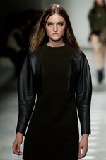 トップショップ ユニーク 2012-13年秋冬コレクション - 肩の力を抜いて楽しむ都会のガールズスタイル｜写真32