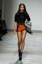 トップショップ ユニーク 2012-13年秋冬コレクション - 肩の力を抜いて楽しむ都会のガールズスタイル｜写真51