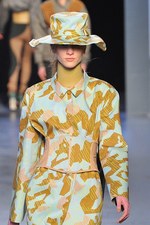 アクネ(ACNE) 2012-13年秋冬ウィメンズコレクション - 斬新かつパワフルに女性の美しさを表現｜写真28