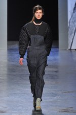 アクネ(ACNE) 2012-13年秋冬ウィメンズコレクション - 斬新かつパワフルに女性の美しさを表現｜写真31