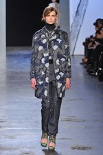 アクネ(ACNE) 2012-13年秋冬ウィメンズコレクション - 斬新かつパワフルに女性の美しさを表現｜写真38