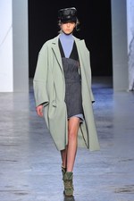 アクネ(ACNE) 2012-13年秋冬ウィメンズコレクション - 斬新かつパワフルに女性の美しさを表現｜写真43