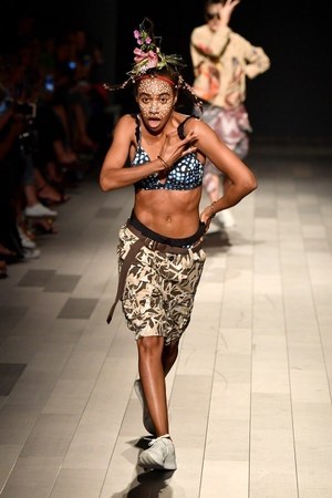 デシグアル(Desigual) 2018年春夏ウィメンズコレクション  - 写真23