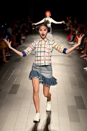 デシグアル(Desigual) 2018年春夏ウィメンズコレクション  - 写真36