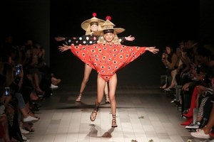 デシグアル(Desigual) 2018年春夏ウィメンズコレクション  - 写真80