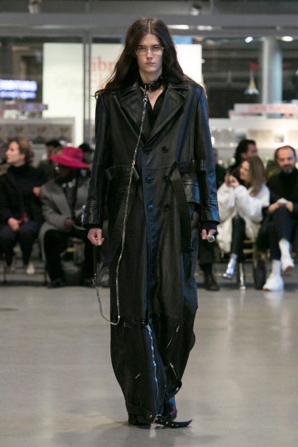 ヴェトモン(VETEMENTS) 2017-18年秋冬ウィメンズ&メンズコレクション  - 写真35