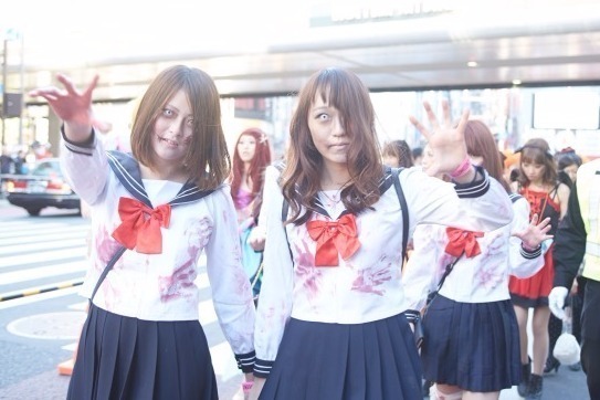 おつまみ｜六本木で「ロッポンギ ハロウィン ジャンボ」1,500人参加の仮装ダンスパレード、ハロウィングルメも