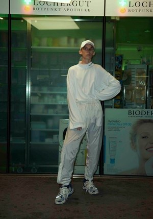 ヴェトモン(VETEMENTS) 2018年春夏ウィメンズ&メンズコレクション  - 写真21