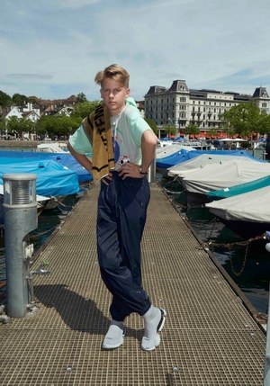 ヴェトモン(VETEMENTS) 2018年春夏ウィメンズ&メンズコレクション  - 写真34