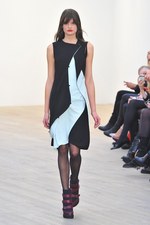 プリングル オブ スコットランド 2012-13年秋冬コレクション - ウェアラブルかつシックなニットスタイル｜写真6