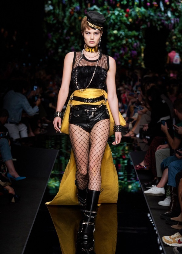 モスキーノ(MOSCHINO) 2018年春夏ウィメンズコレクション  - 写真16