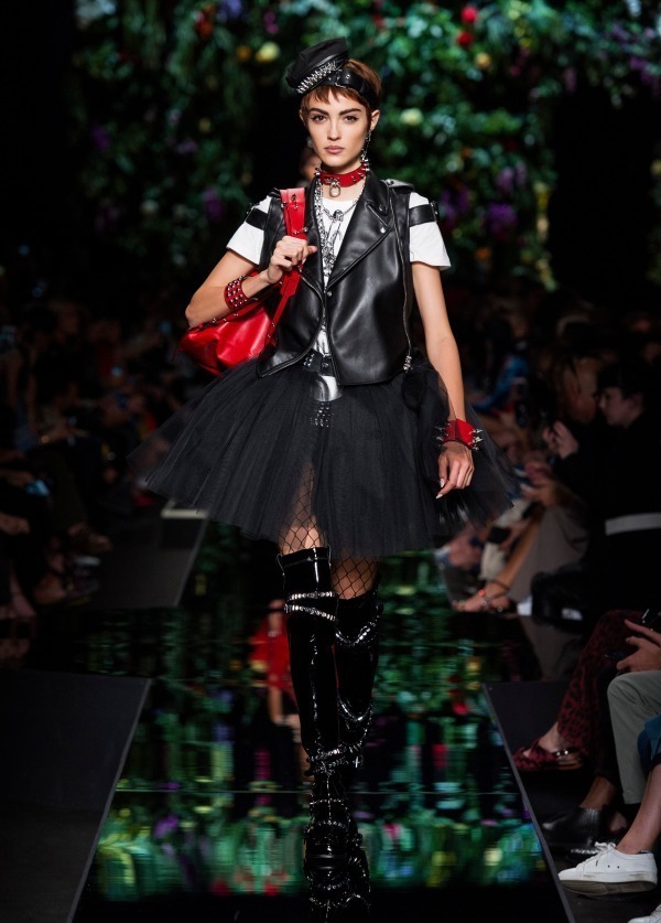 モスキーノ(MOSCHINO) 2018年春夏ウィメンズコレクション  - 写真21