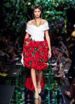 モスキーノ 2018年春夏コレクション  - 春が来た、花が咲いた｜写真40