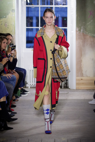 バーバリー(BURBERRY) 2018年秋ウィメンズ&メンズコレクション  - 写真10