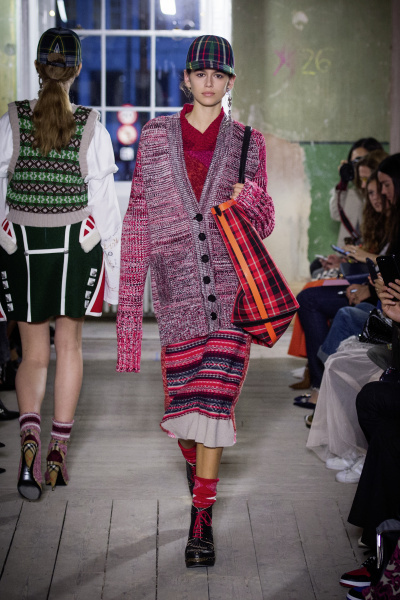 バーバリー(BURBERRY) 2018年秋ウィメンズ&メンズコレクション  - 写真32