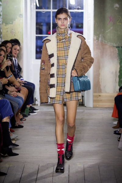 バーバリー(BURBERRY) 2018年秋ウィメンズ&メンズコレクション  - 写真44