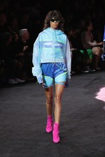 フェンティ プーマ バイ リアーナ 2018年春夏コレクション - サーフ×モータースポーツ｜写真15