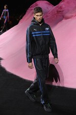 フェンティ プーマ バイ リアーナ 2018年春夏コレクション - サーフ×モータースポーツ｜写真26