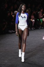 フェンティ プーマ バイ リアーナ 2018年春夏コレクション - サーフ×モータースポーツ｜写真30