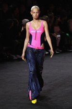 フェンティ プーマ バイ リアーナ 2018年春夏コレクション - サーフ×モータースポーツ｜写真31