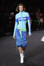 フェンティ プーマ バイ リアーナ 2018年春夏コレクション - サーフ×モータースポーツ｜写真33