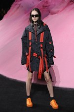 フェンティ プーマ バイ リアーナ 2018年春夏コレクション - サーフ×モータースポーツ｜写真51