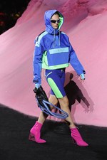 フェンティ プーマ バイ リアーナ 2018年春夏コレクション - サーフ×モータースポーツ｜写真53