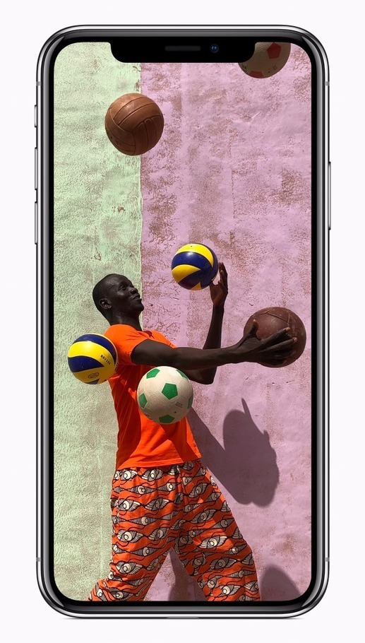アップルが「iPhone X(アイフォーン·テン)」ベゼルレスディスプレイの最上位モデル｜写真8